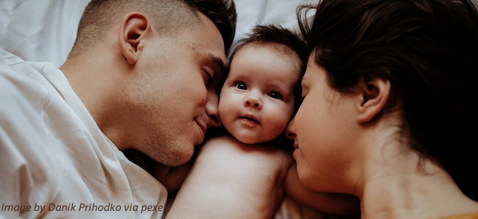Maternal instinct myth: parents develop intuition by being with their baby Maternal instinct myth: parents develop intuition by being with their baby